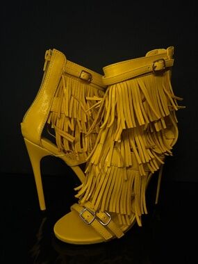 Privileged Yellow Fringe Peep Toe Heels Size 6 Tassel Stiletto Sandals NEW